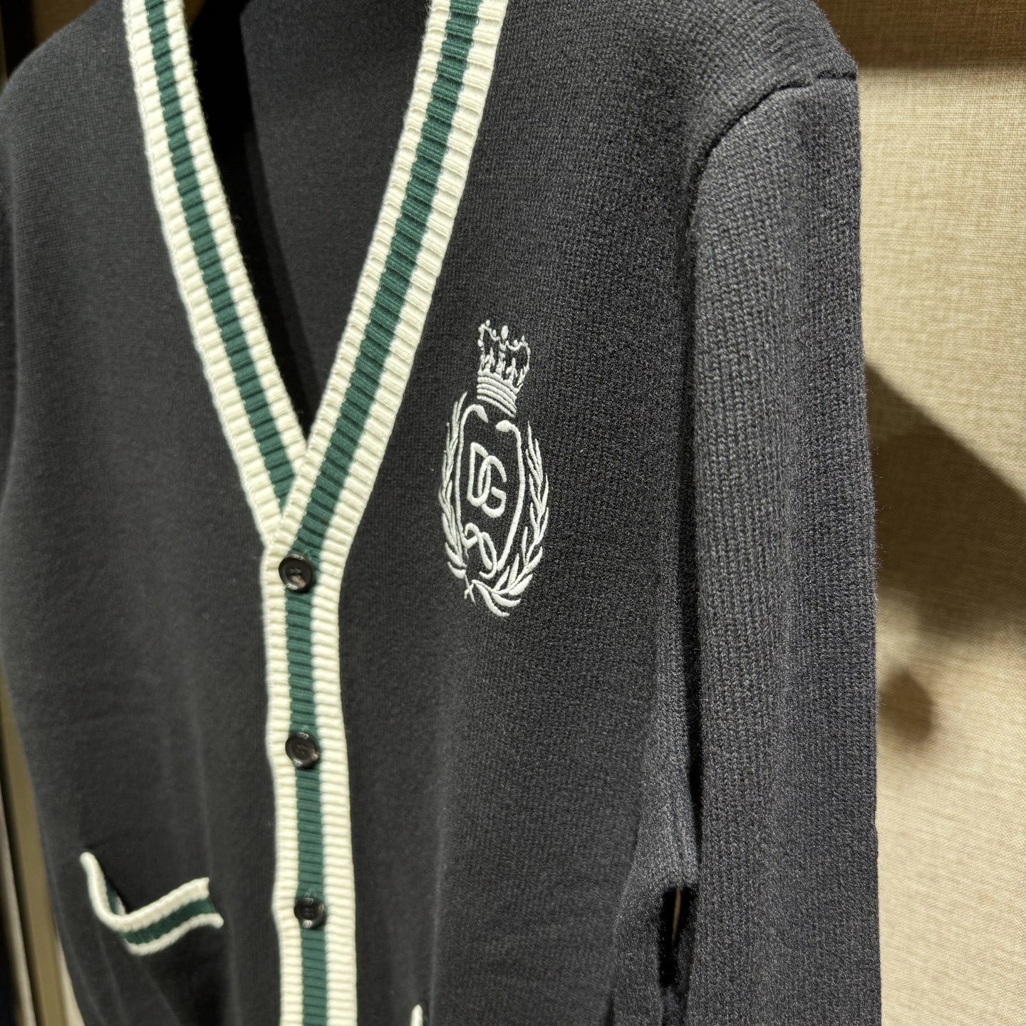 wg.luxury-- 4o835& wool embroidery item: E-F453I2830